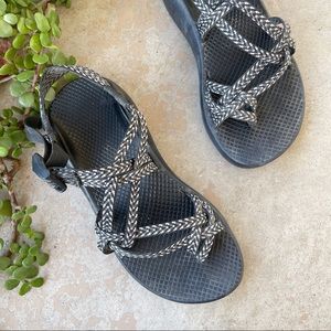 Chaco Strappy Toe Loop Walking Hiking Sandals